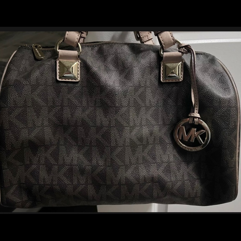 Michale Kors Purse